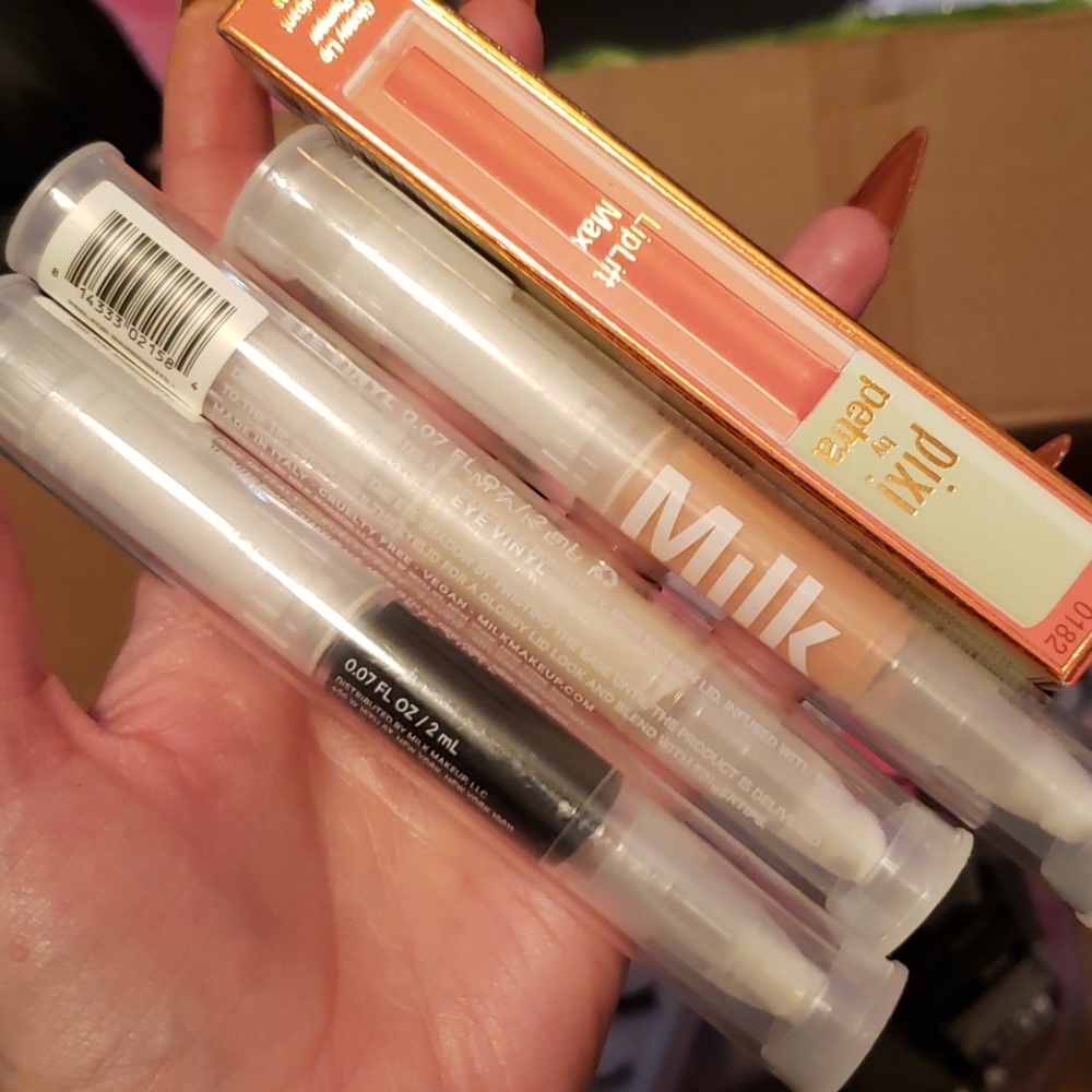 Make up bundle - Picture 9 of 16